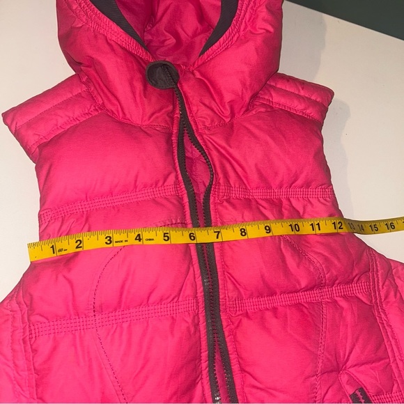 Lululemon Reservable Goose Down Sonic Pink Puffer Vest Med Small Athletica Rare - Picture 15 of 16